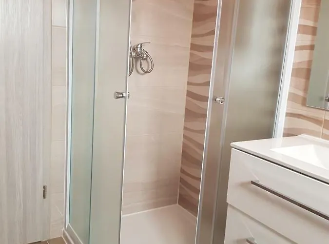 Апартаменти Andrea *